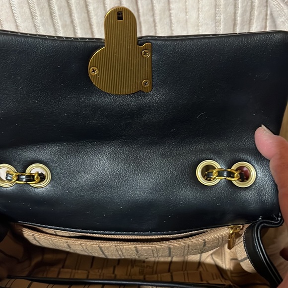 New black and gold cross body - Picture 4 of 7